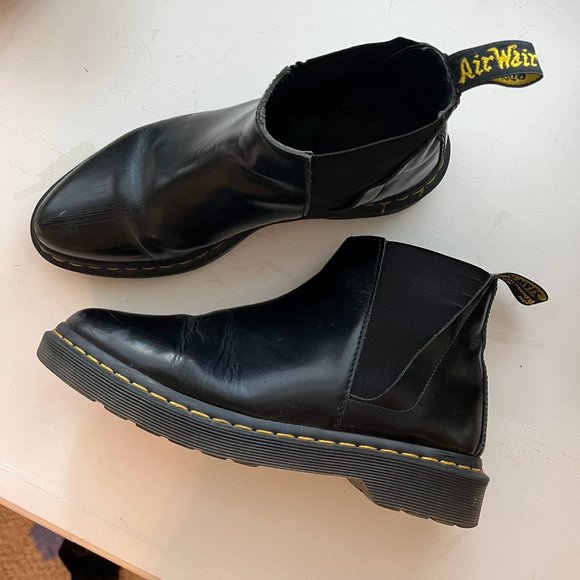 Dr. Martens Shoes - Dr. Martens Smooth Leather Chelsea Boots